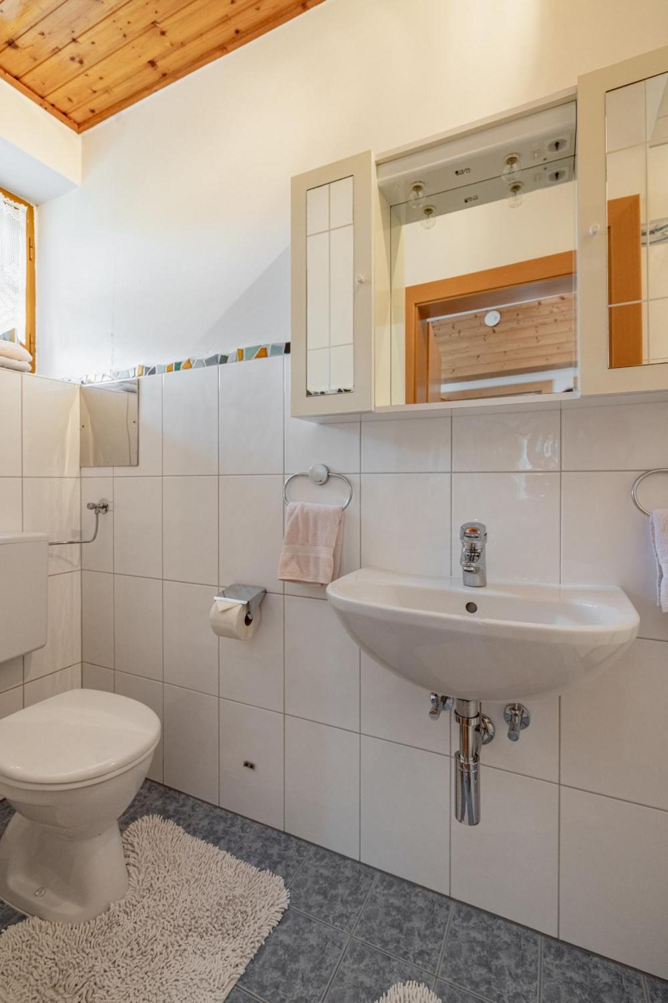 Lissis Bauernhof Appartments Gundersheim Luaran gambar
